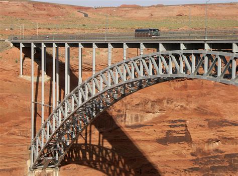 File:GlenCanyonDamBridge128.jpg - HighestBridges.com