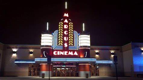 Marcus Theatres Opens UltraScreen in Illinois : National Association of ...