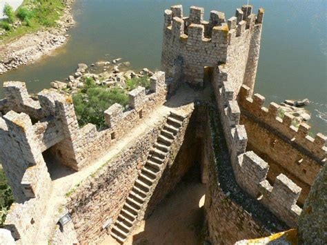 Castelo de Almourol: The Little Castle on the Islet • A Portuguese Affair