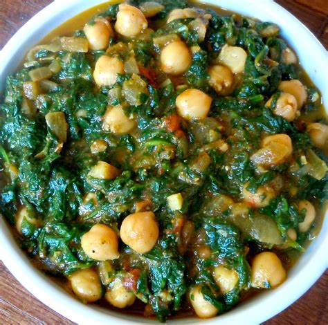 Rashmi's Recipes: Palak Chhole (Spinach and Garbanzo Bean Curry)