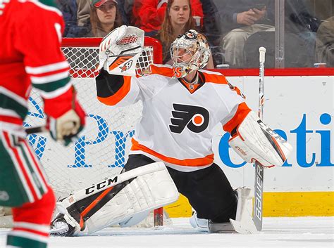 Philadelphia Flyers: 1 stat that showcases the goalie issues