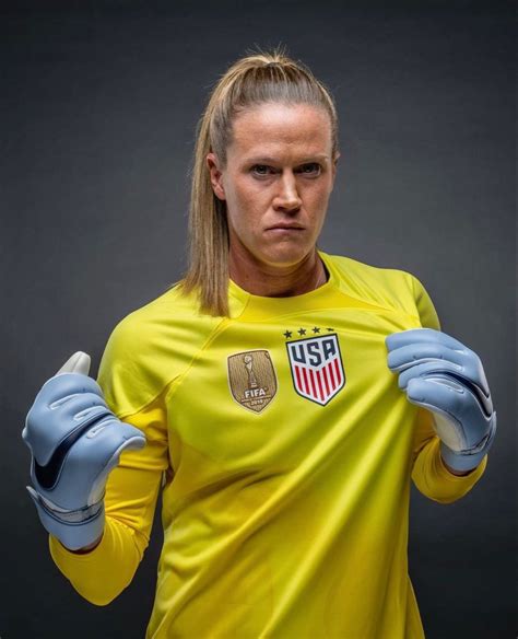 Pin by Sarah Martin on Grrrl Crush in 2023 | Uswnt, Alyssa naeher ...