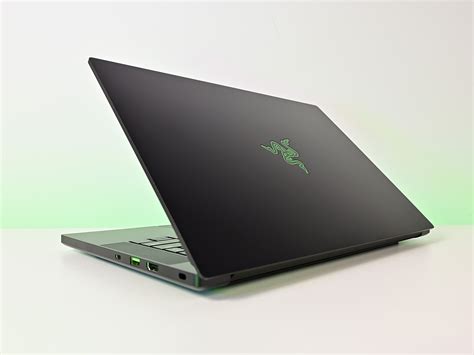 Razer Blade 14 review: Razer's first AMD gaming laptop is insanely ...