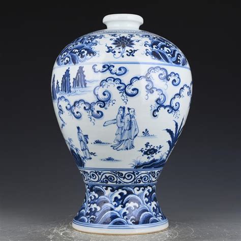 Sold Price: Chinese Ming Dynasty Blue And White Porcelain Vase ...