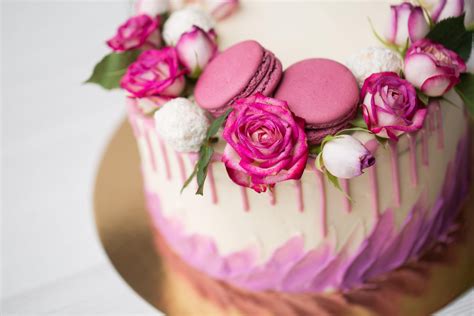 Birthday Cake Flowers Roses