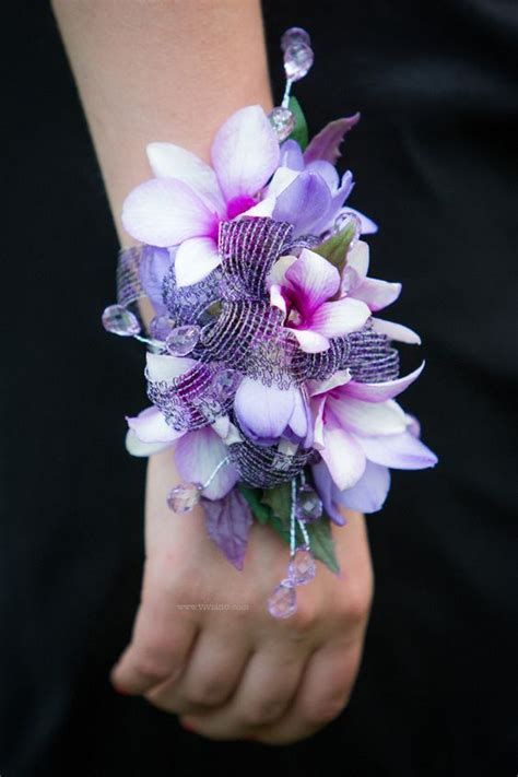 Pin by Brenna Ivester on Corsage | Corsage prom, Prom flowers corsage, Wrist corsage prom