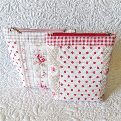 Use this pouch pattern bundle and learn to sew pouches.