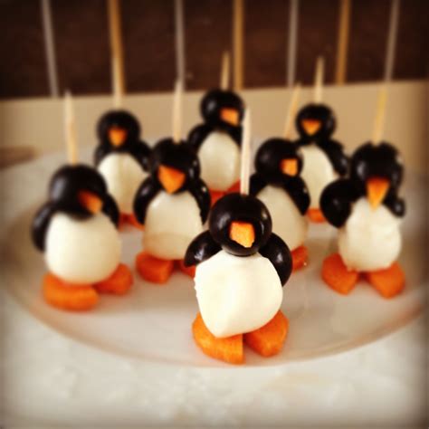 Pinguini. #penguins #appetizer #mozzarella #carrot #olive #good ...