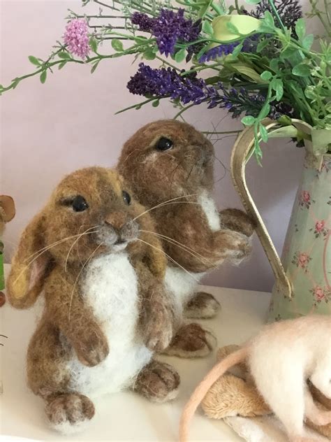 Needle Felted bunnies by Suzanne 🌸 | Needle felted bunny, Needle ...