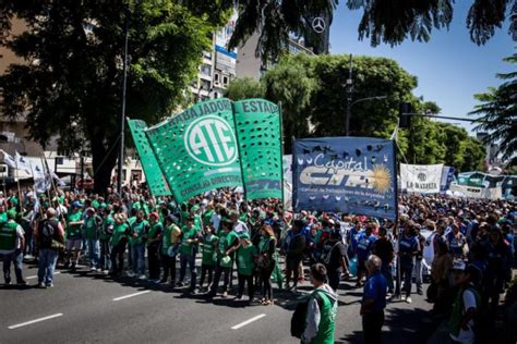 Thousands of Argentines once again mobilize against Macri’s neoliberal ...