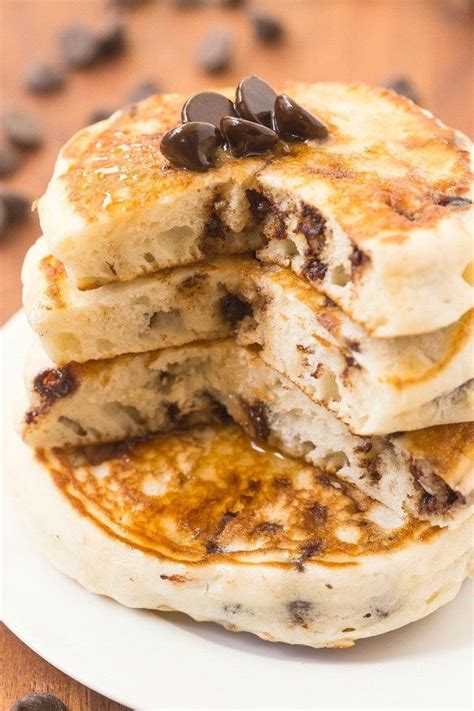 Healthy Fluffy Low Carb Chocolate Chip Pancakes