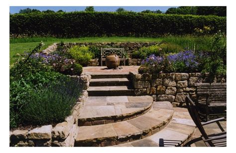 Curved York stone steps and top terrace - Garden Design by Sara Barraud ...