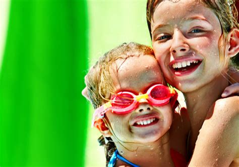 Splashland pop up inflatable waterslide park for Kids - MELBOURNE GIRL