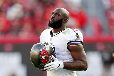 Buccaneers Are Releasing RB Leonard Fournette - Daily Snark