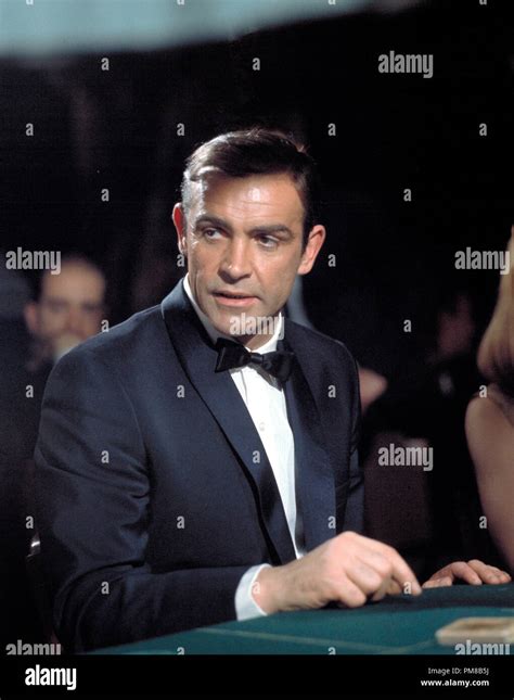 Thunderball sean connery 1965 hi-res stock photography and images - Alamy