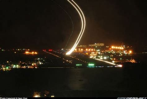 Long Exposures of Aircraft Landings and Takeoffs (14 pics) - Izismile.com