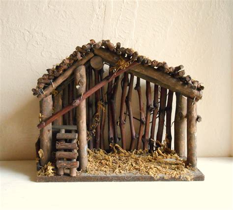 This is a wood manger ready to be set up with your ... | Nascimento do ...