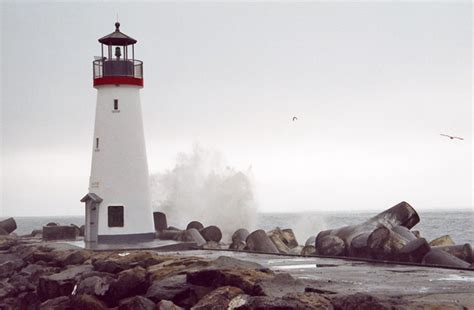 Santa Cruz Breakwater (Walton) Lighthouse, California at ...