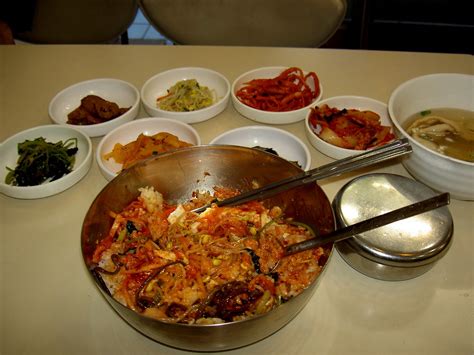 비 빔 밥 (Bibimbap) | Bibimbap is rice, various vegetables, red… | Flickr