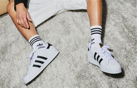 Introducir 53+ imagen all adidas originals shoes list - Abzlocal.mx