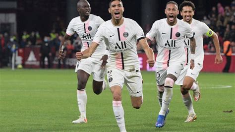 Metz vs PSG: Achraf Hakimi Heroics Maintain Lionel Messi-Less PSG's 100 ...