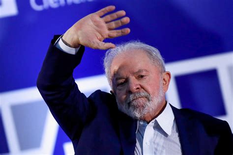 Brazil's Lula maintains big lead over Bolsonaro ahead of October ...