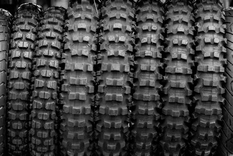 Understanding Motorcycle Tire Types and Choosing the Right Ones