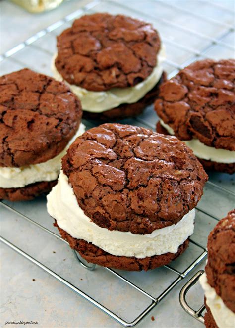 Jo and Sue: Brownie Ice Cream Sandwiches