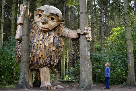 Artist Thomas Dambo Creates Giant Recycled Wood Sculptures Hidden In ...