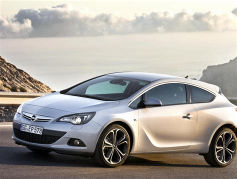 Opel Astra J GTC Photos and Specs. Photo: Opel Astra J GTC usa and 24 ...