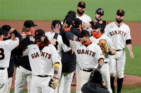 SF Giants Gameday: Veterans shine in latest offensive outburst