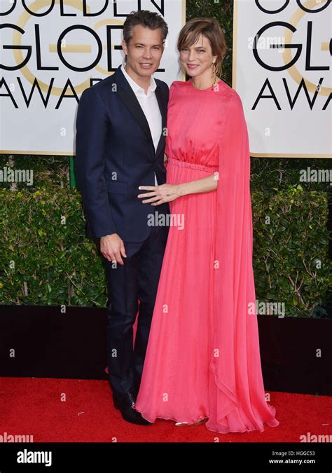 Los Angeles, USA. 08th Jan, 2017. Timothy Olyphant, Alexis Knief 386 Press room at the 74th ...