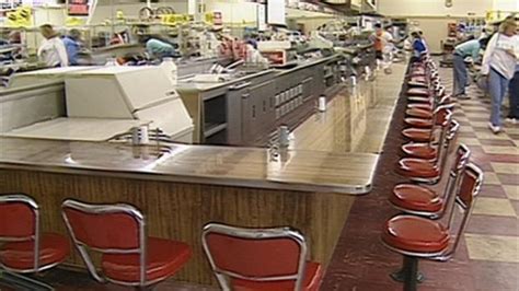 Oct. 5, 1992: Say goodbye to Kresge's 104-foot-long lunch counter | CBC News