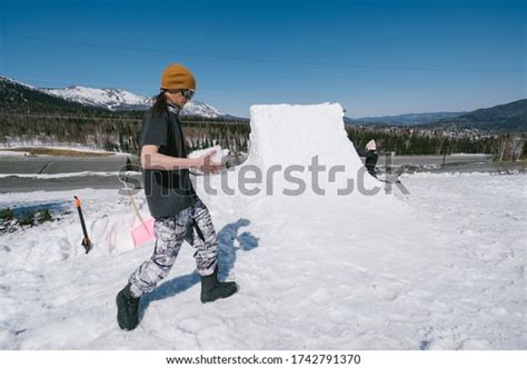 Snowboarder Build Quarter Pipe Snowboard Outdoor Stock Photo 1742791370 ...