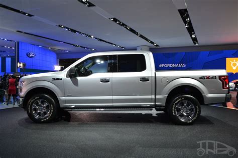 2015 Ford F-150 side view at NAIAS 2014