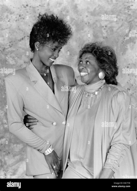 Singer whitney houston cissy houston hi-res stock photography and images - Alamy