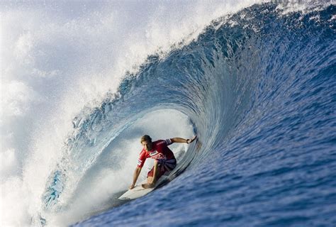 Andy Irons, Surfing Champion, Dies at 32 - The New York Times