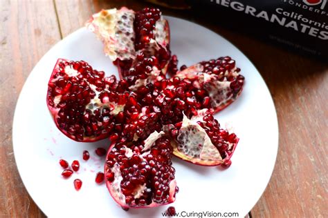 How to Eat a Pomegranate with Recipe - Curing Vision