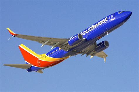 N8529Z Southwest Airlines Boeing 737 800 departing Baltimore Washington ...