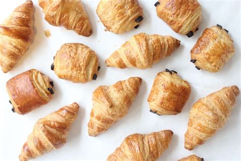 20 Mini viennoiserie - Mix of 3. • Flo Viennoiserie