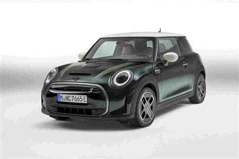 New MINI Edition Models Bring More Distinctive Style To The Entire Range | Car Lab News