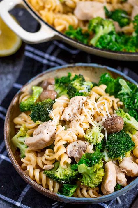 One Pot Chicken and Broccoli Pasta - Nicky's Kitchen Sanctuary