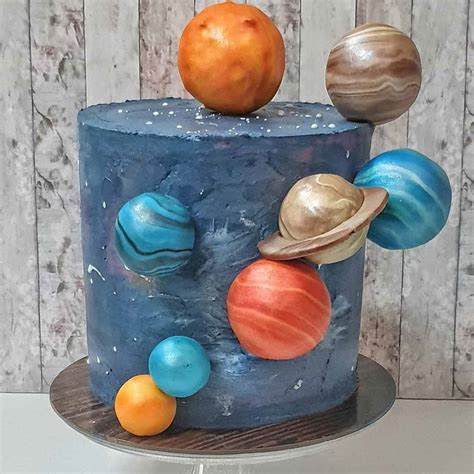 15 Amazing Space Themed Birthday Cake Ideas (Out Of This World)