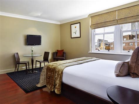 Best Price on Radisson Blu Edwardian Grafton Hotel in London + Reviews