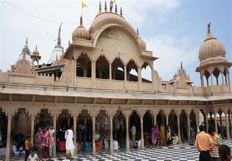 13. Shri Shri Radha Rani Temple