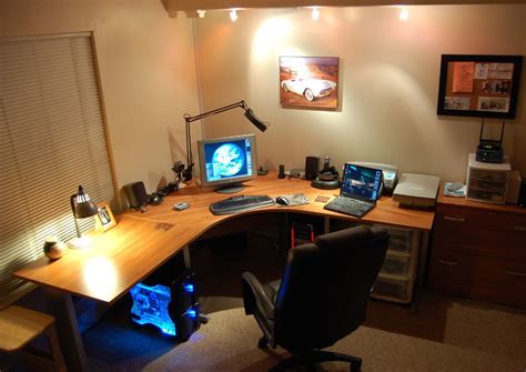 My computer desk | This photo is now outdated, here's the mo… | Flickr