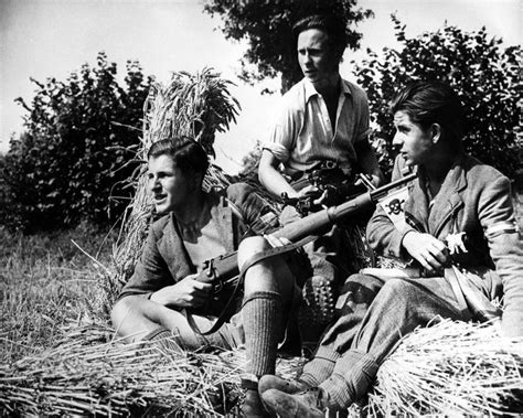 83 best images about Classic images of the French Resistance on Pinterest | Free french ...