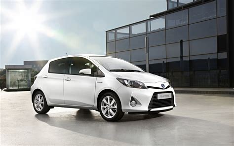 Toyota Yaris Hybrid 2012 Widescreen Exotic Car Wallpapers #08 of 54 : Diesel Station