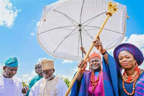 Ikare Akoko Monarch, Owa Ale Get Staff Of Office - Culture - Nigeria