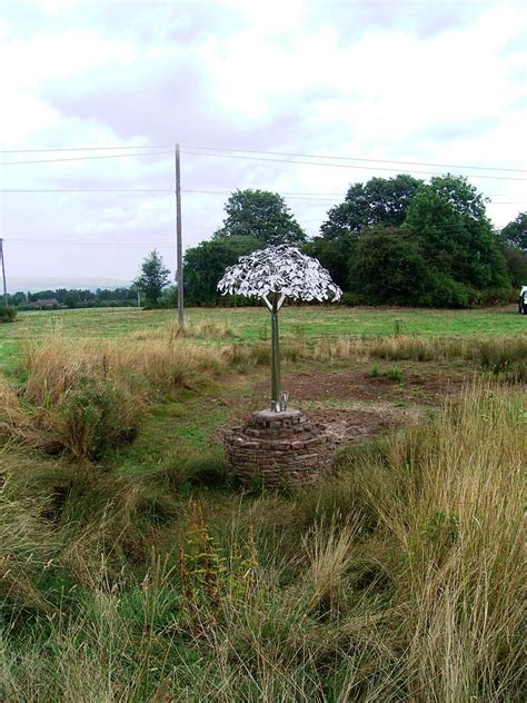 Metal tree | A landmark millenium project on Oldwood Common,… | Flickr